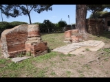 00045 ostia - noerdl. der via ostiensis - oedipus und die sphinx - gefunden in einem grab in pianabella.jpg